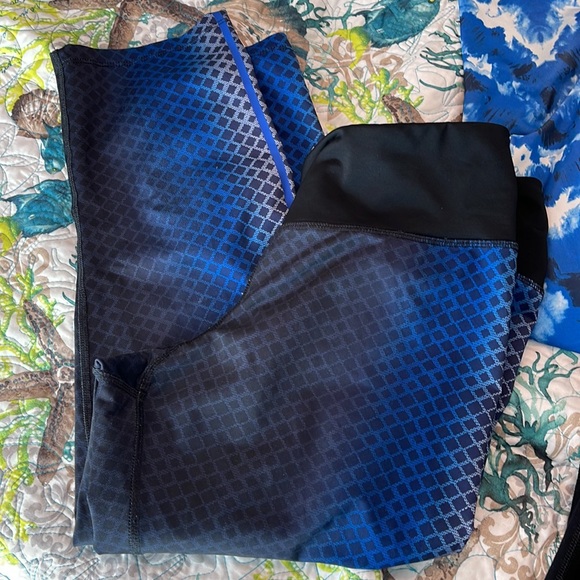 Capri Leggings Bundle (5 for 1 price) - Picture 2 of 6